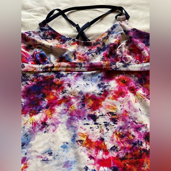 Athleta Hypersonic Scoop Tankini Top Medium Tall | Built-in Bra - Picture 4 of 7